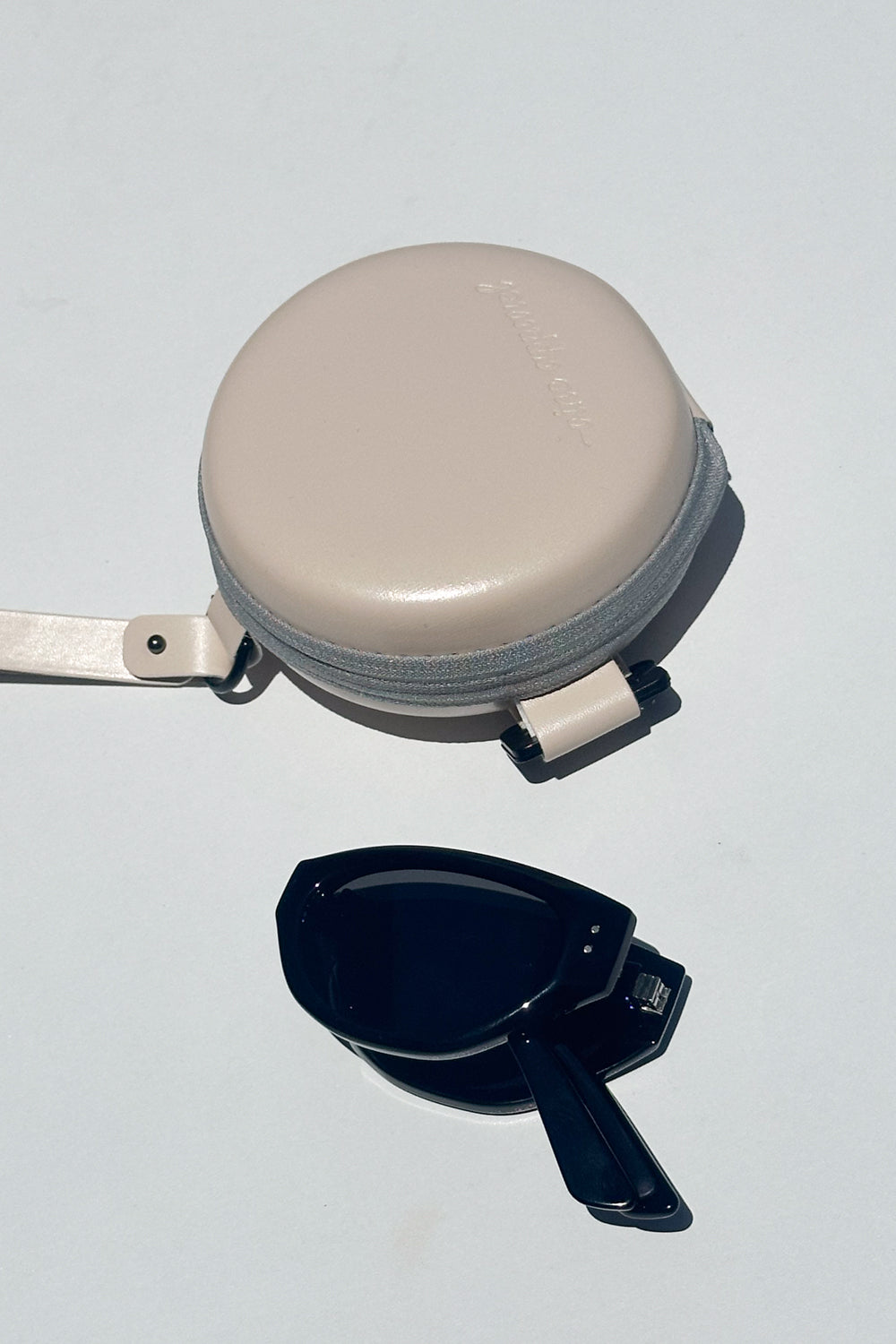 The Cateye Foldie Sunglasses - Black