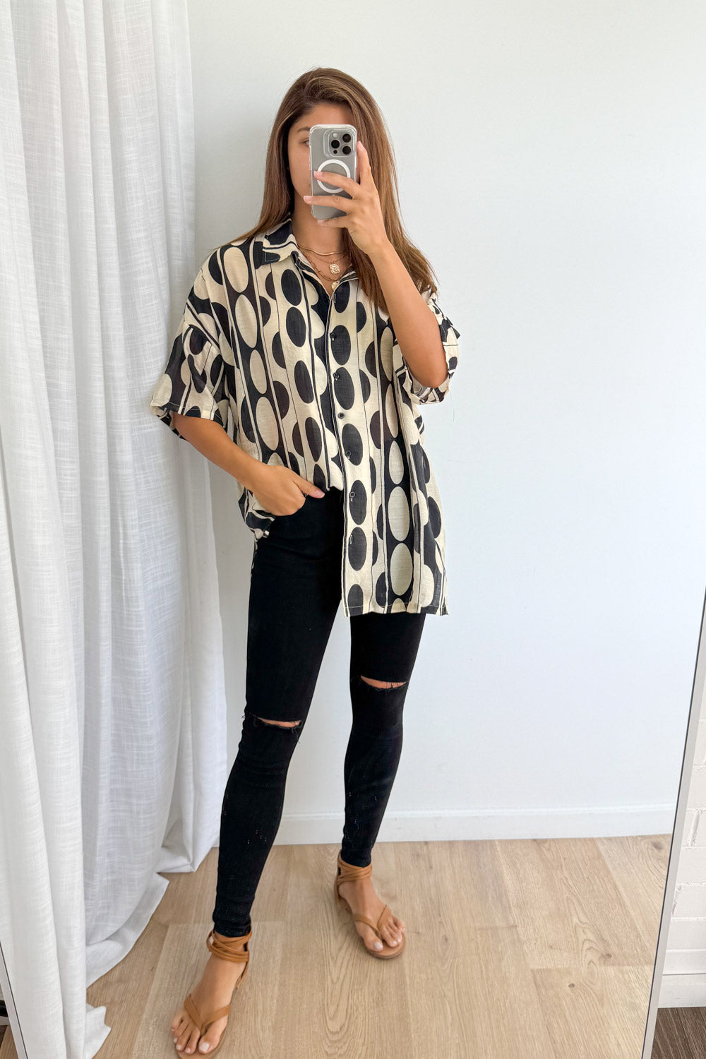 Dela Shirt - Black Sand Spot