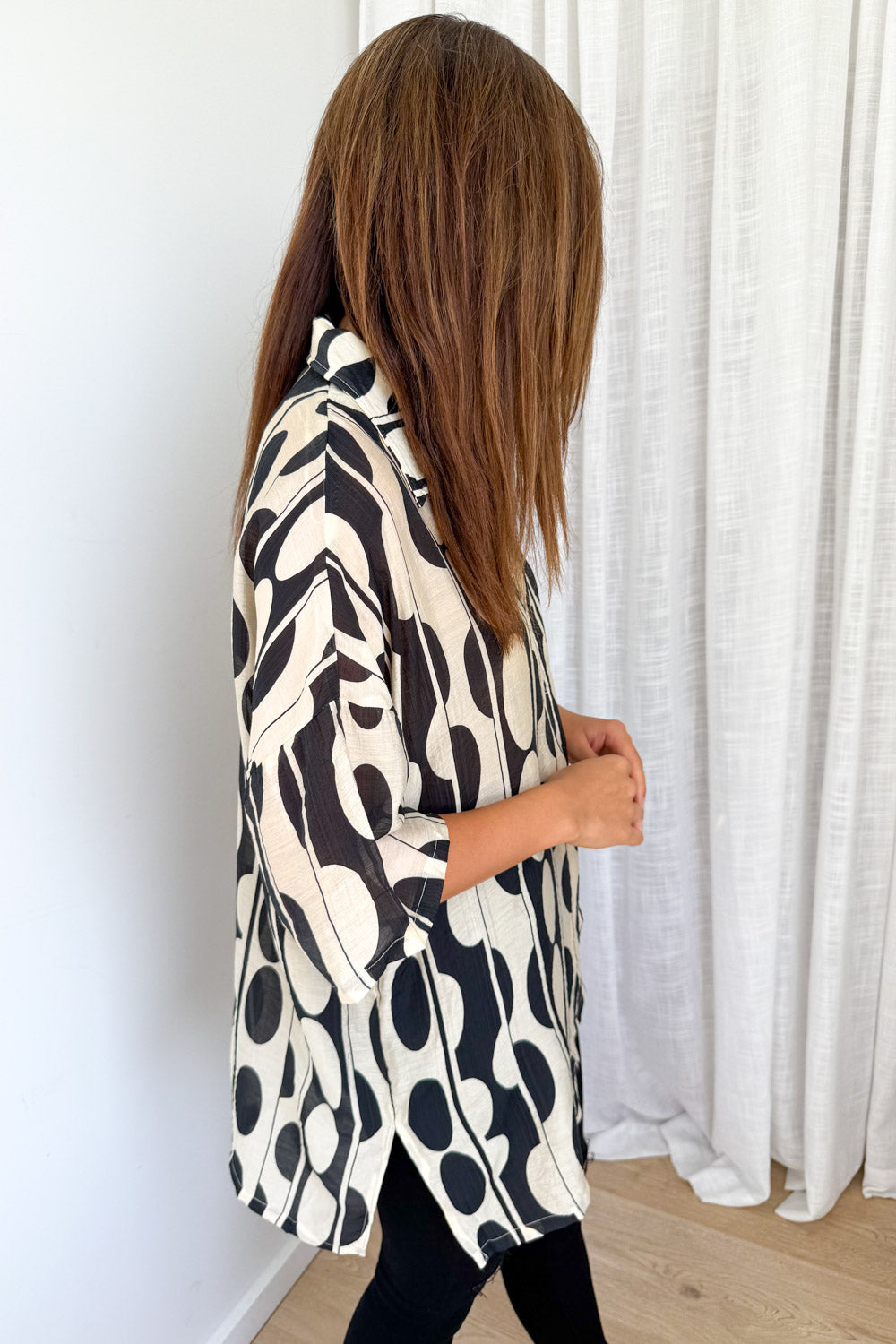 Dela Shirt - Black Sand Spot