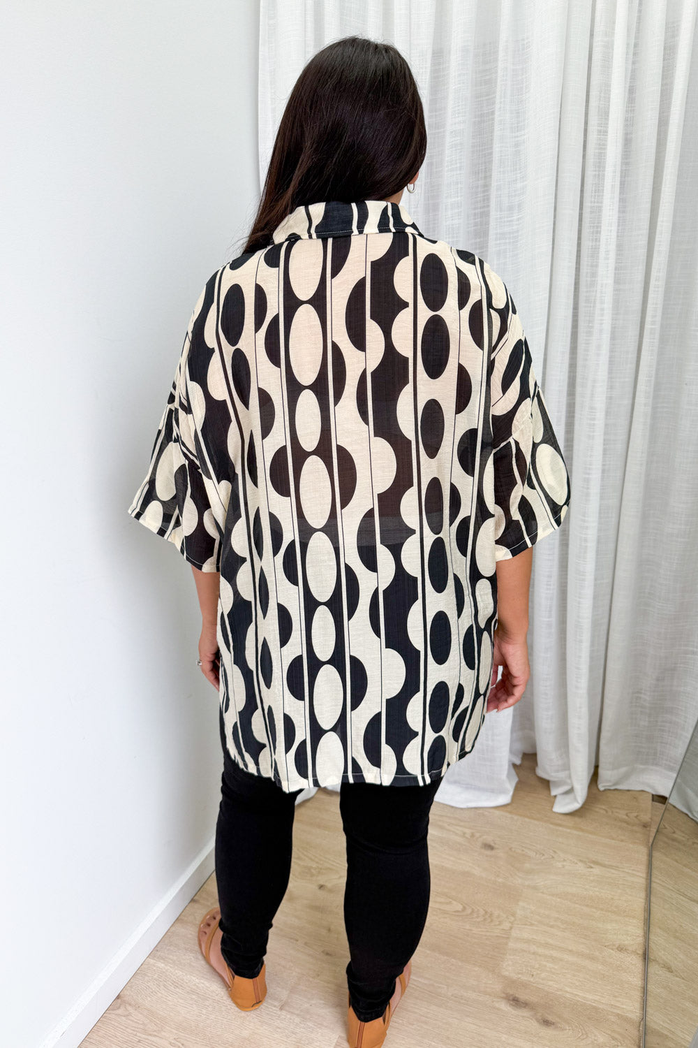 Dela Shirt - Black Sand Spot