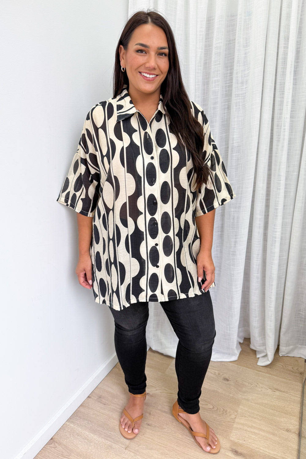 Dela Shirt - Black Sand Spot